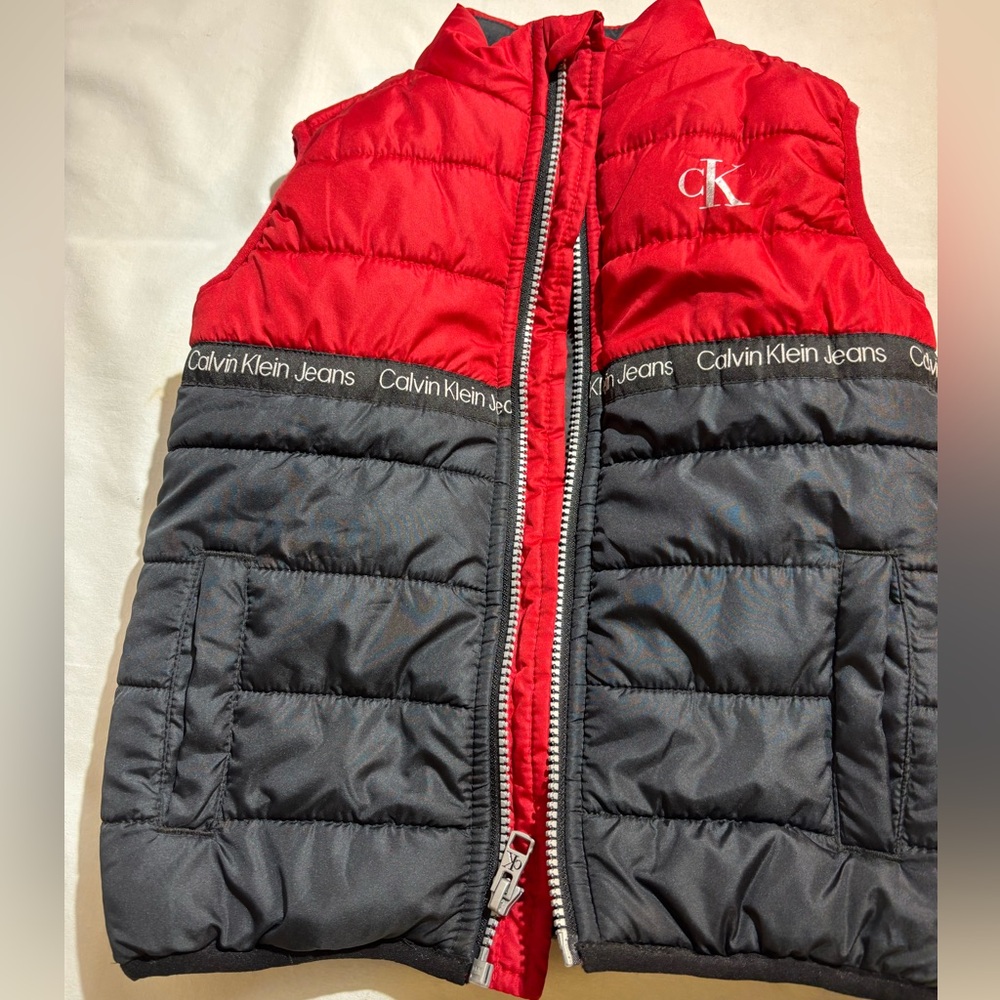 Calvin Klein Quilted Puffer Vest in Red and Black Sz 4T